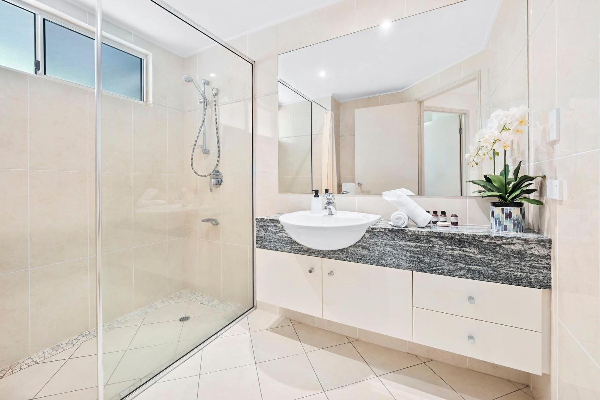 Arlington Apartments Clifton Beach Kamer foto
